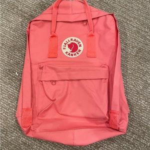 fjallraven kanken backpack!